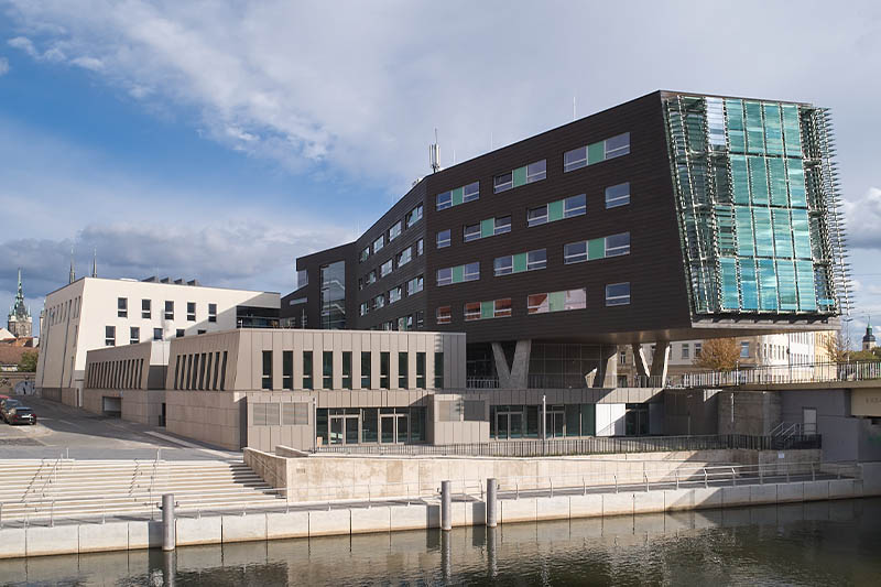 Gebäude des MMZ an der Saale